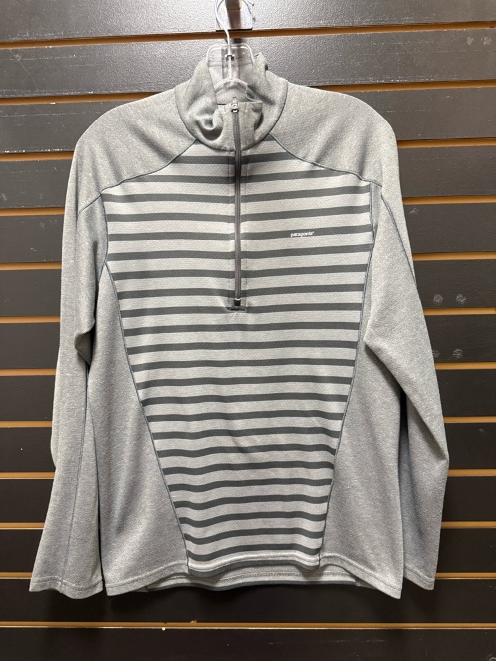 Patagonia Capilene 3 Midweight 1/4 Zip Baselayer Top Small - Picture 1 of 3